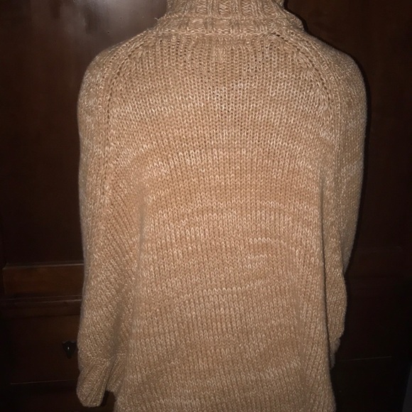Sweater - Picture 6 of 6